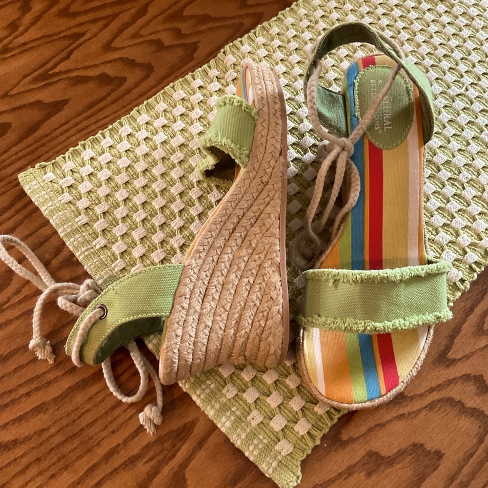 NWOT Natural Reflections Espadrille Canvas Wedge Sandals, Women’s Sz 9